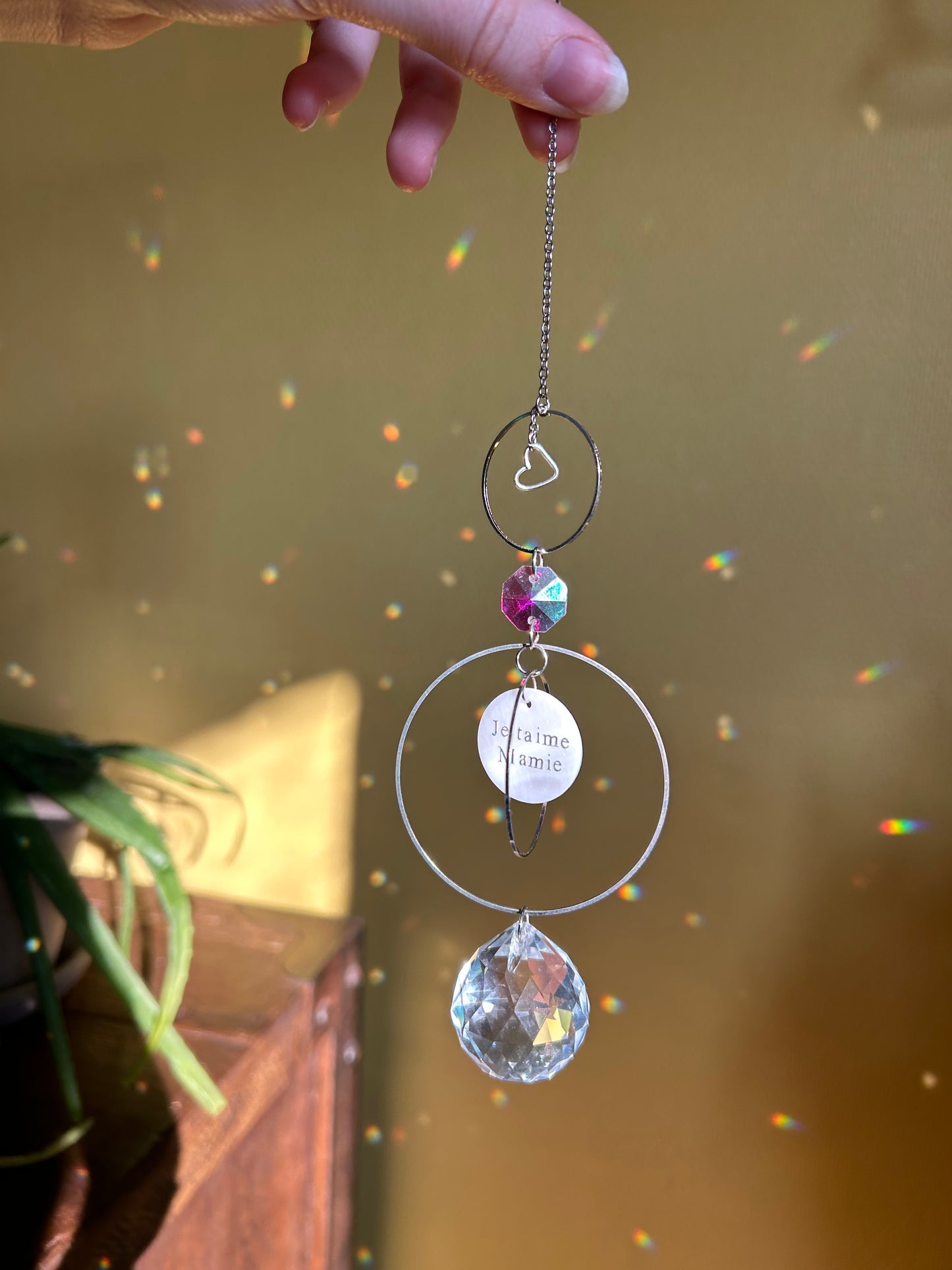 Suncatcher Rhéa gravure sur nacre au choix