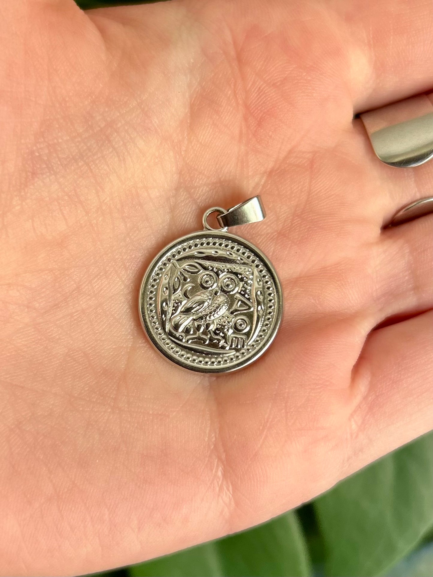 Pendentif chouette et olivier