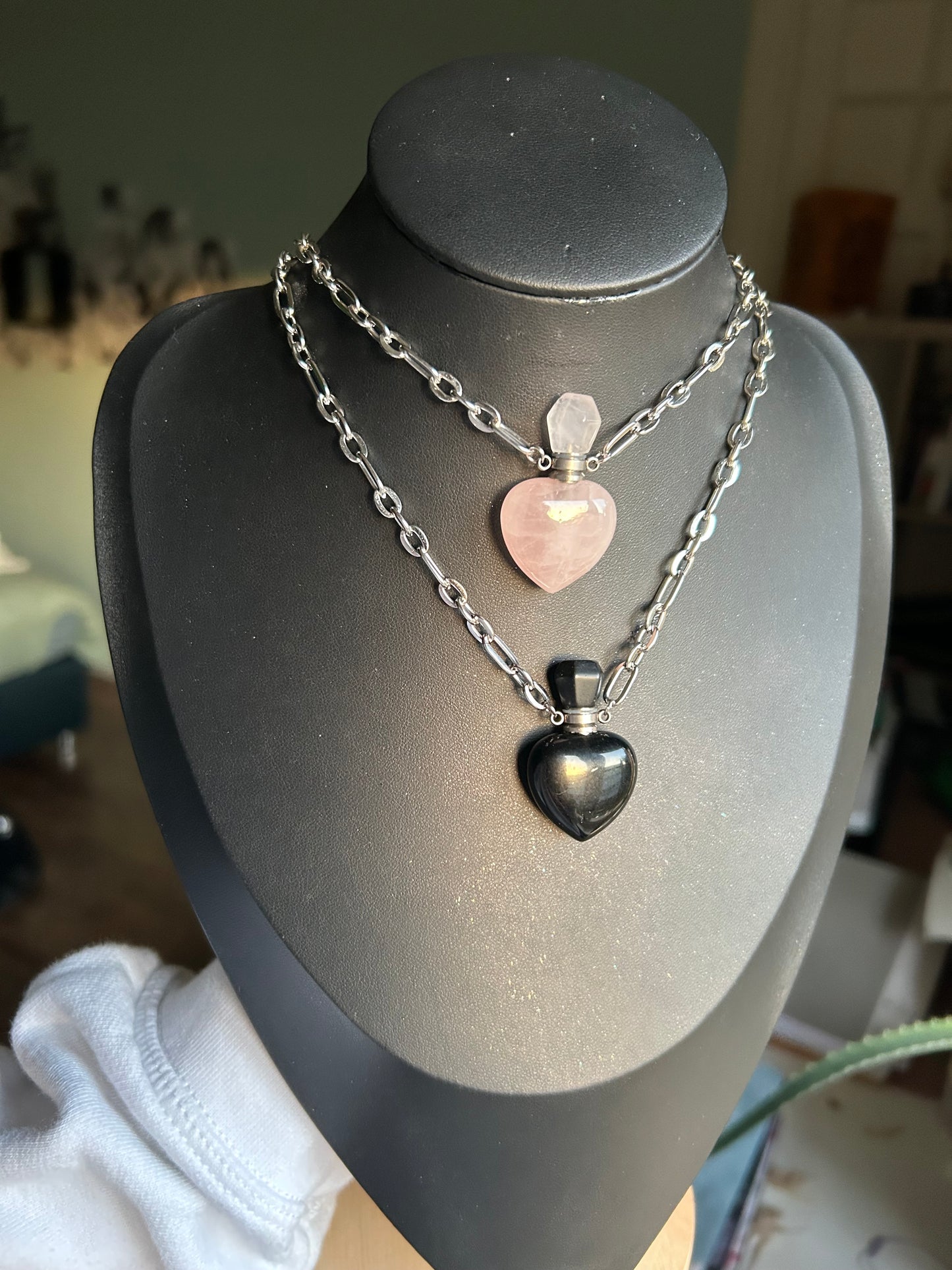 Collier fiole Lucy Pevensie pierre naturelle personnalisable