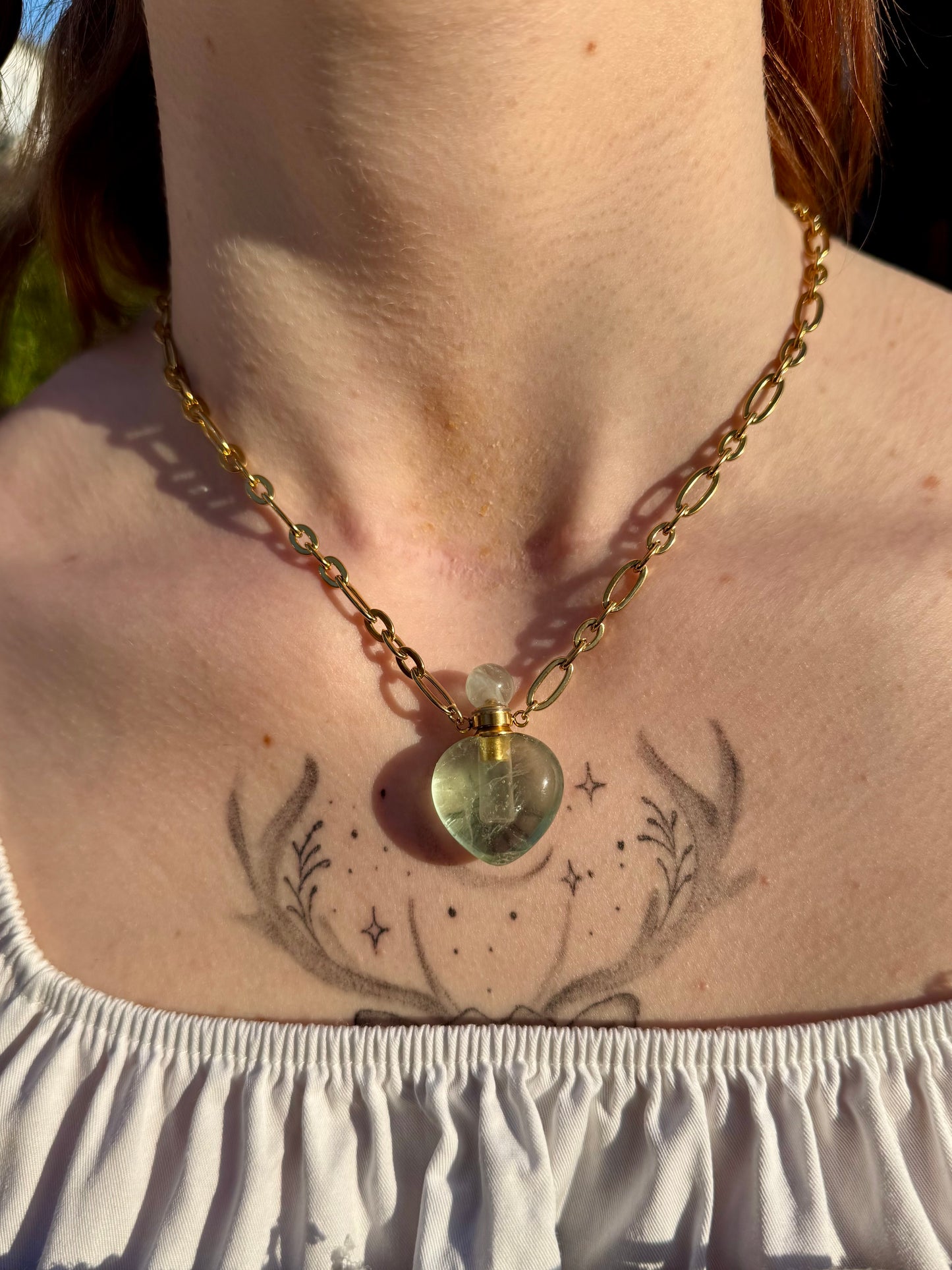 Collier fiole Lucy Pevensie pierre naturelle personnalisable