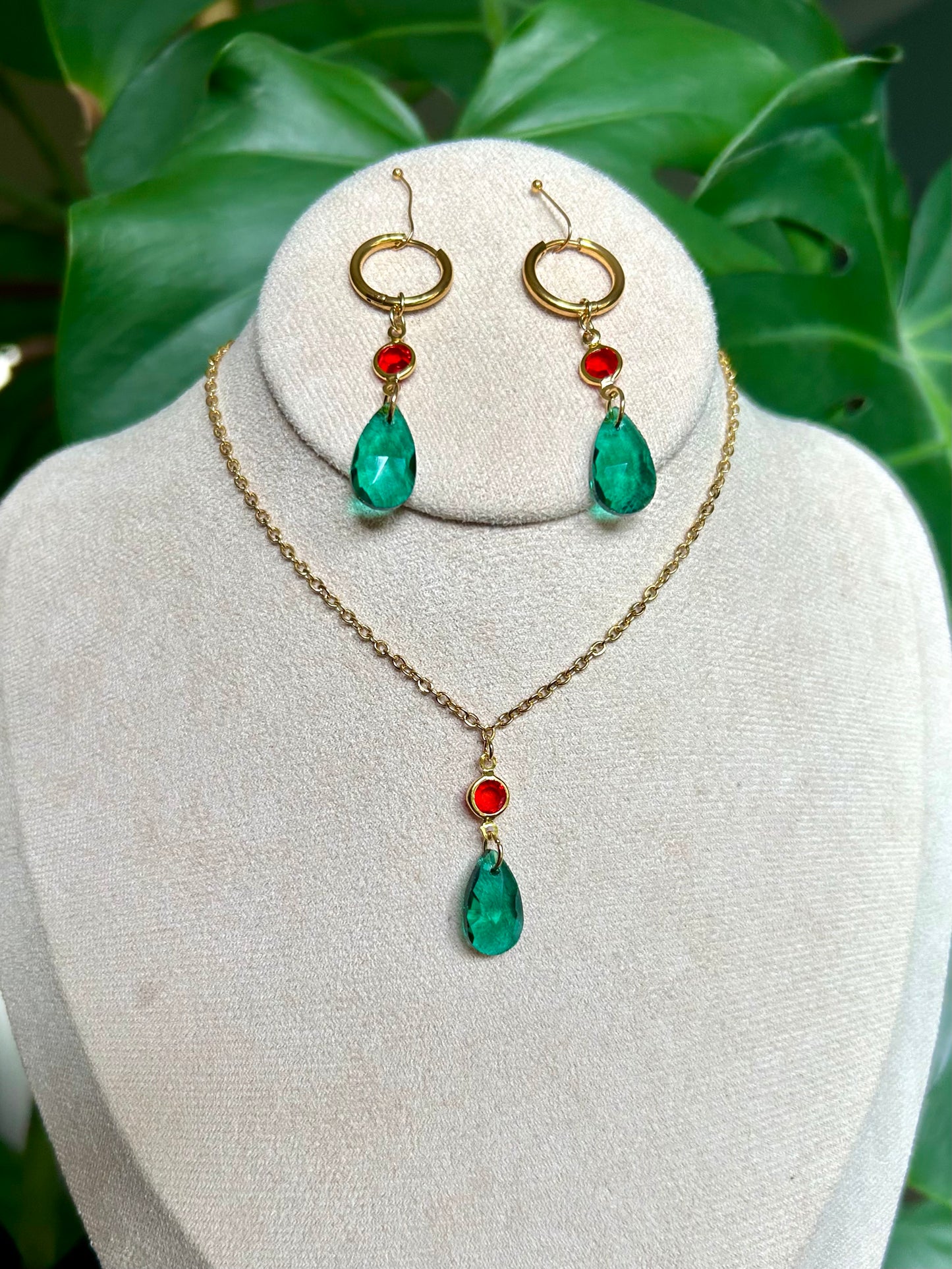 Collier version simple Hauru