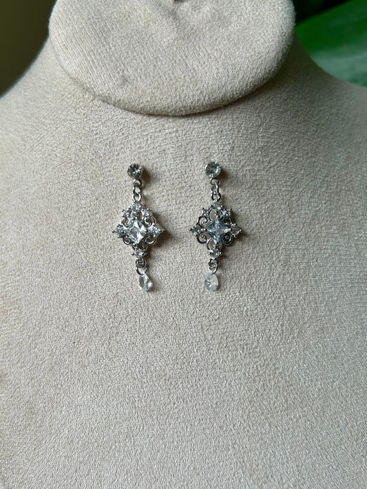 Puces d’oreilles Diane