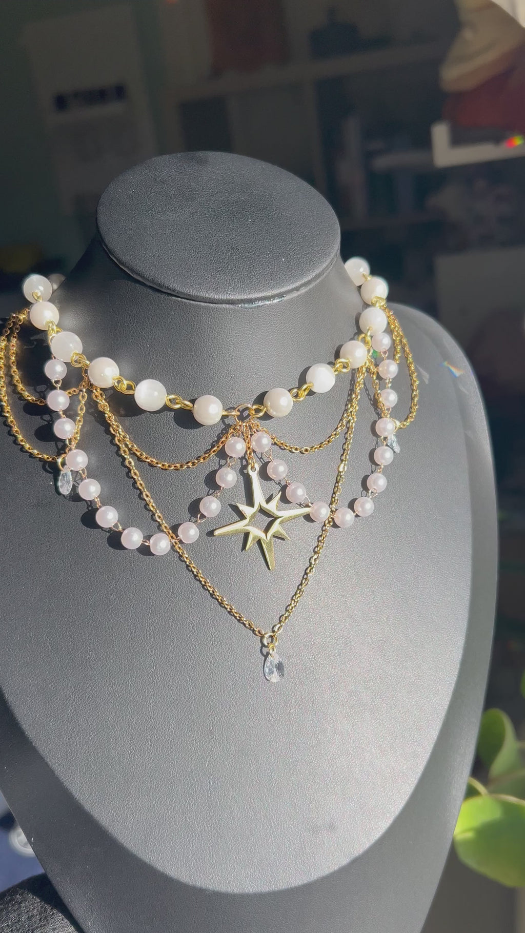 Collier White Queen Pierre de lune